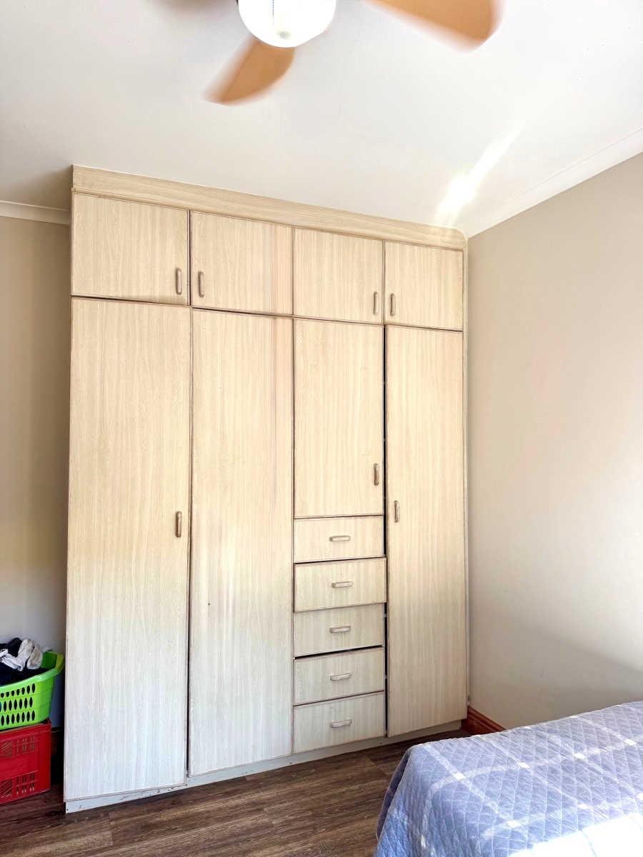 4 Bedroom Property for Sale in Die Wingerd Western Cape